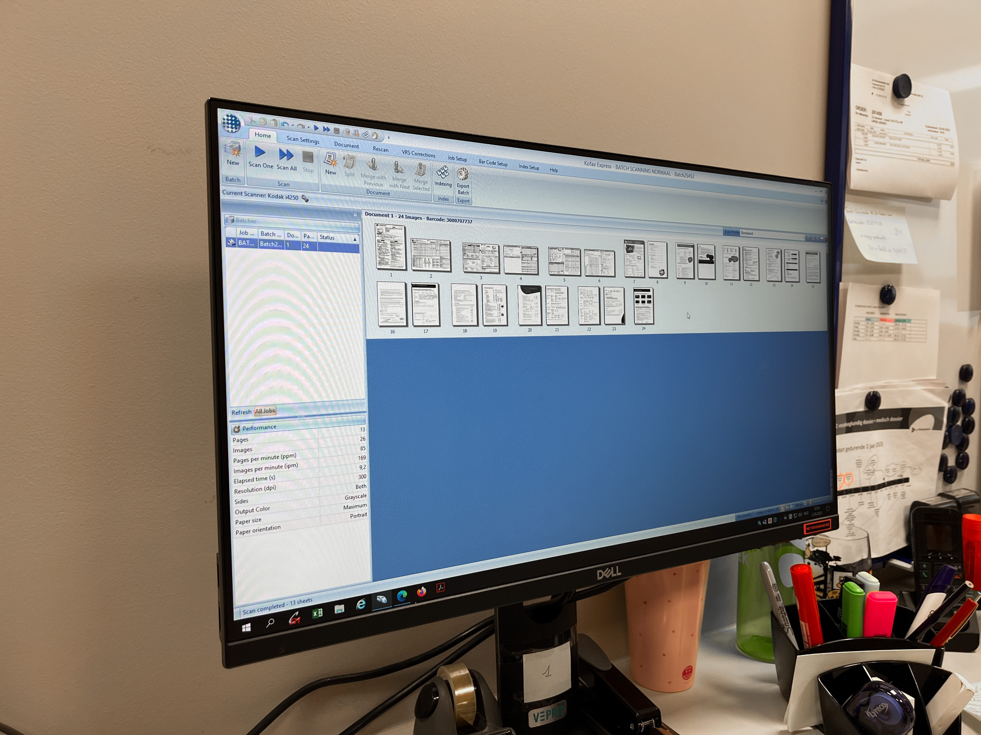 Een computerscherm waarop een overzicht van patiëntendossiers afgebeeld wordt.